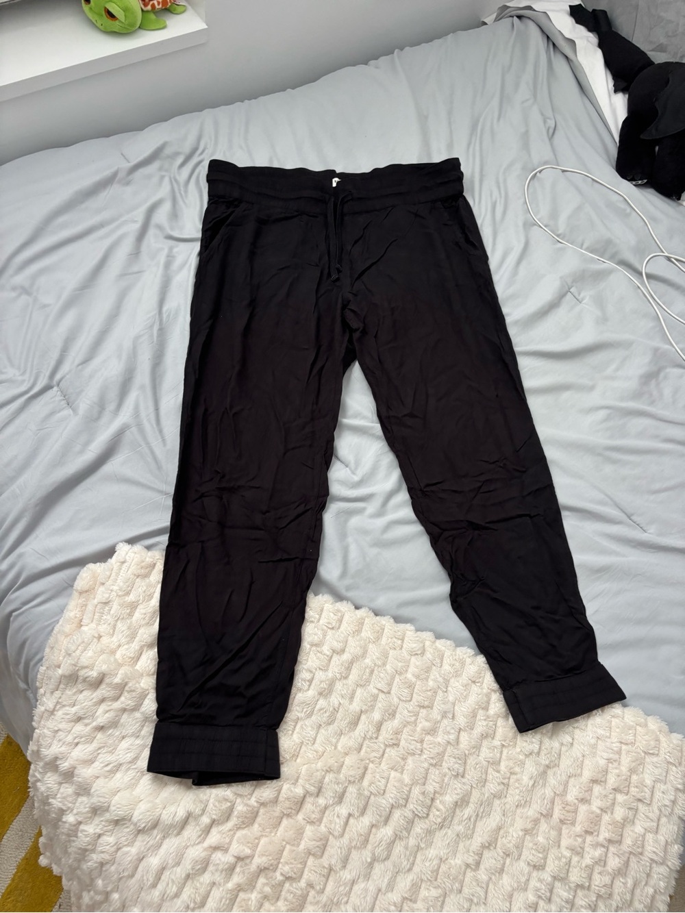 Black Linen Aritzia Joggers